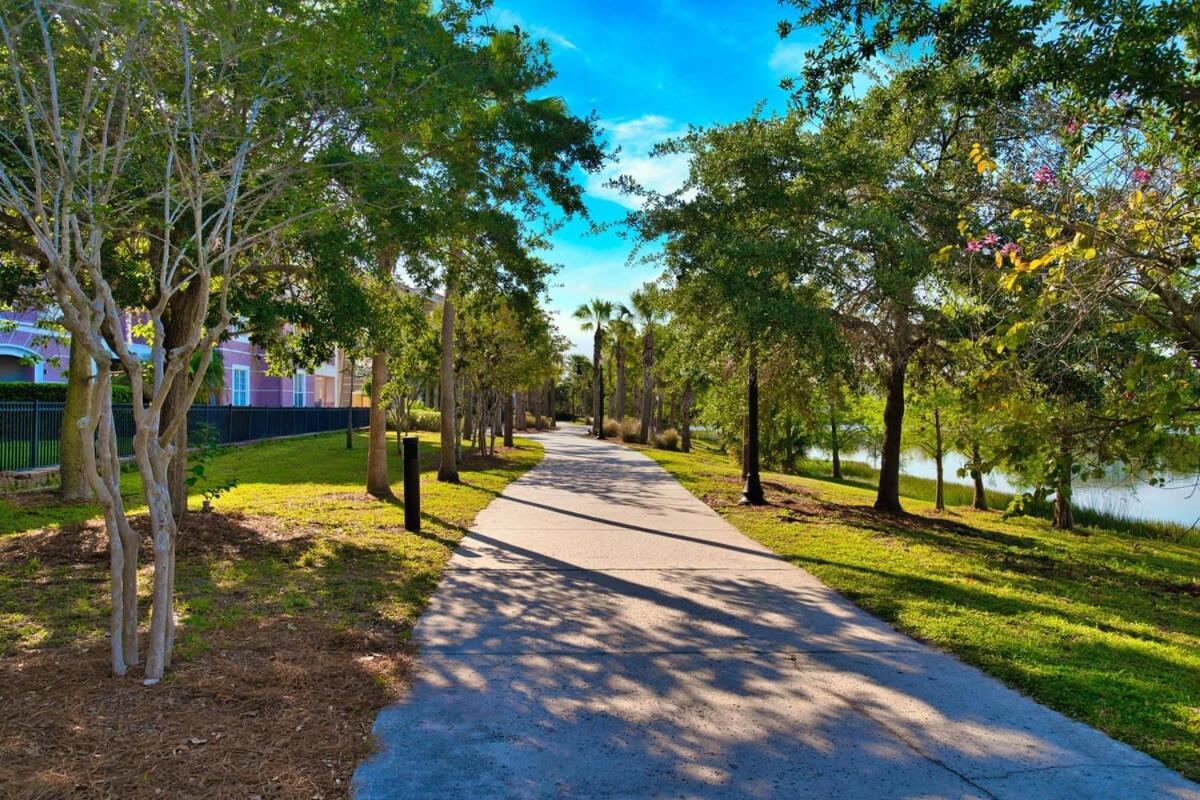 The Epic London Vista Cay Orlando Next To The Club Appartement Buitenkant foto